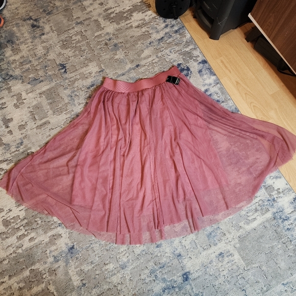 NWT Torrid Mauve Pink Pleated Mesh Midi Skirt Pull On Stretch Size Large XL (0) - Picture 7 of 14